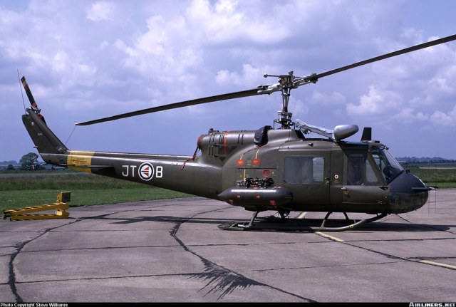 UH-1B Iroquois-2-1.jpg